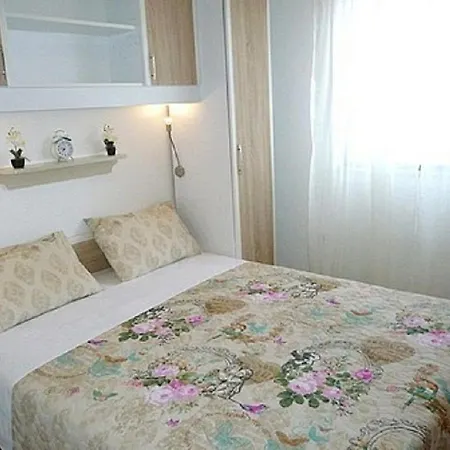 Amfora With Sea View Apartment *