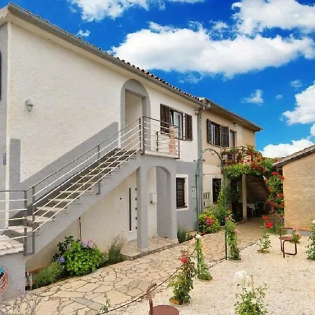 Amfora With Sea View Apartment Fazana
